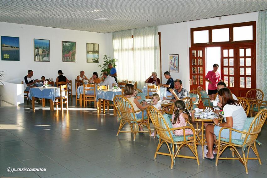 Albatros Hotel Amoopi Exterior photo